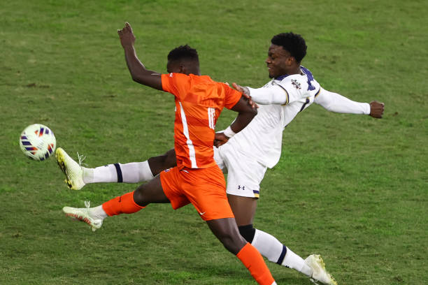 却引发了外 却引发了外