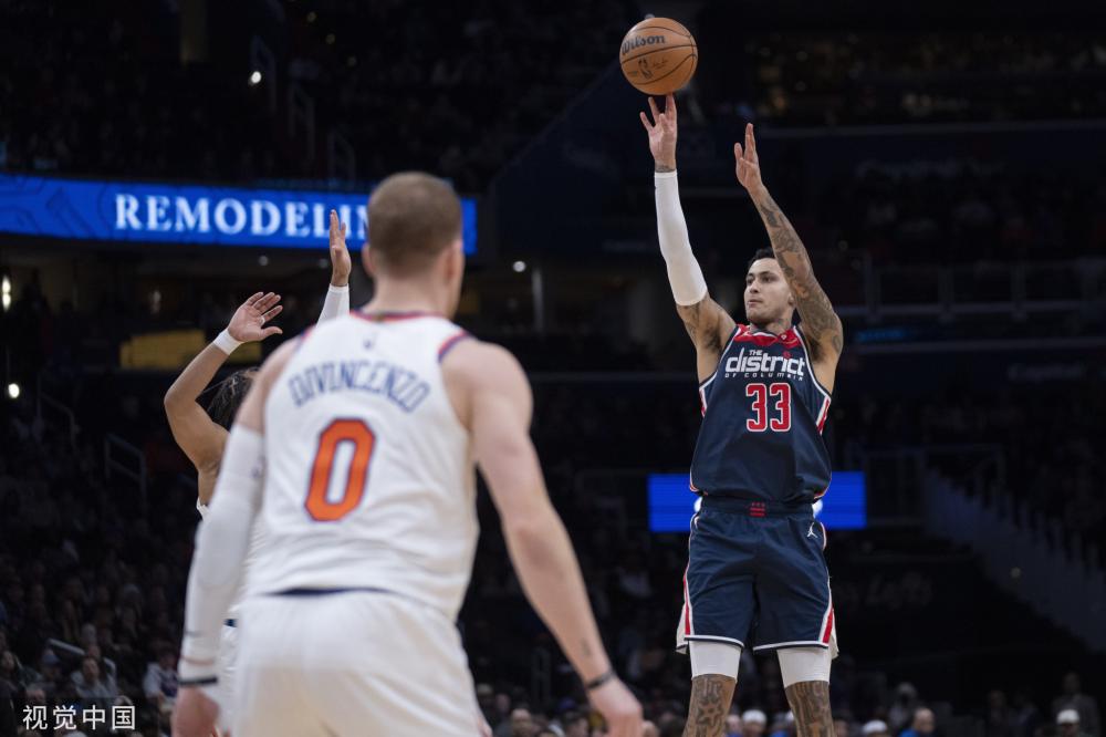 足球场上 足球场上