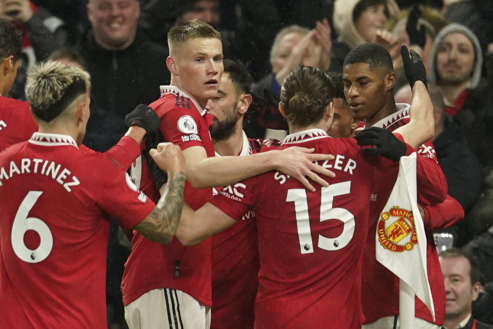 遭遇冷水泼 遭遇冷水泼